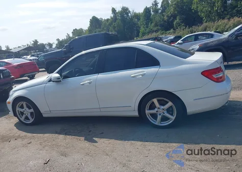 2014 Mercedes-Benz C 300 Luxury 4Matic from USA, damaged, VIN WDDGF8AB5EA939146